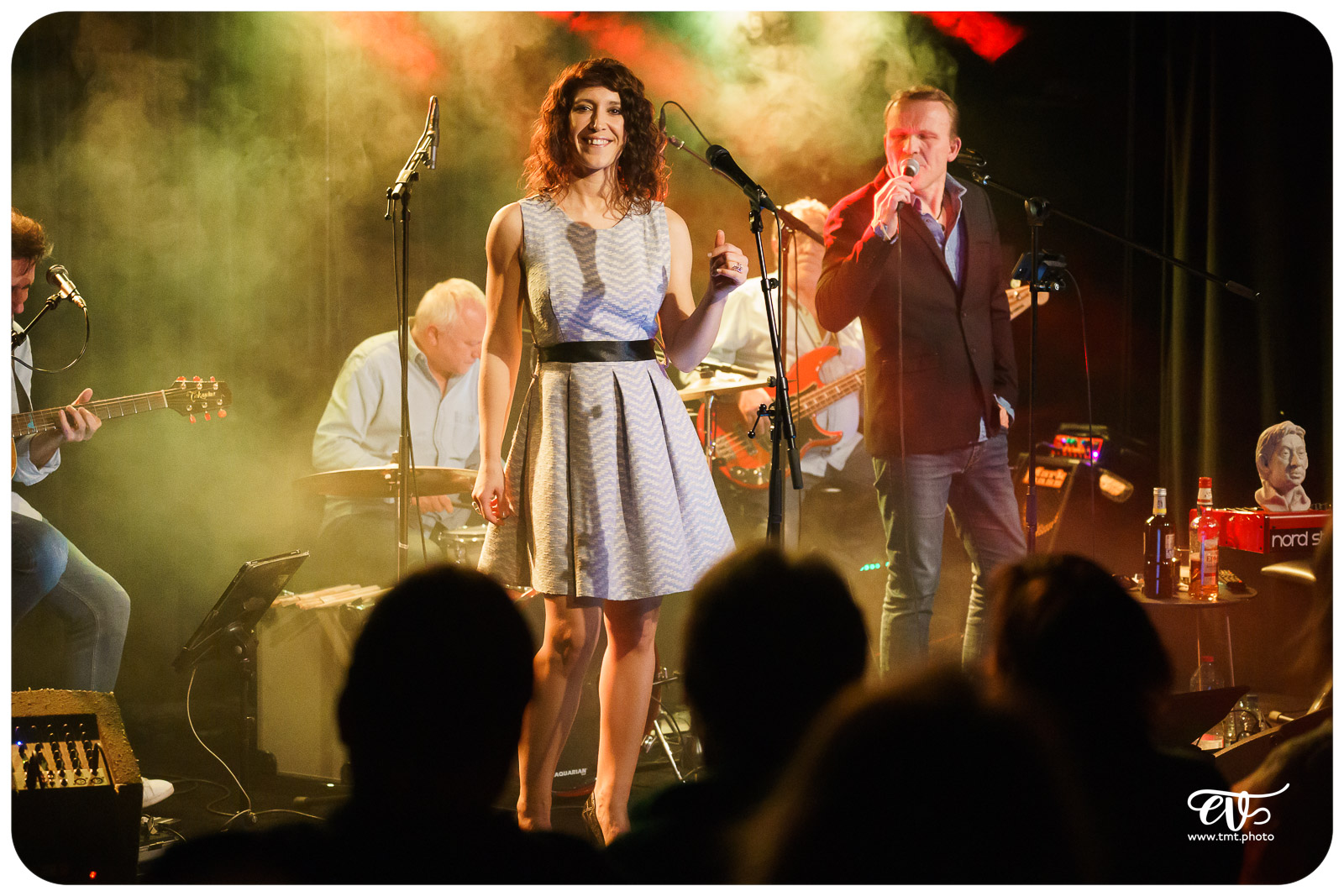 SERGE, ELEGANCE ACOUSTIQUE